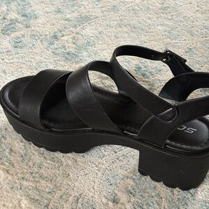 Black Modern Chunky Sandals with Adjustable Ankle Strap New